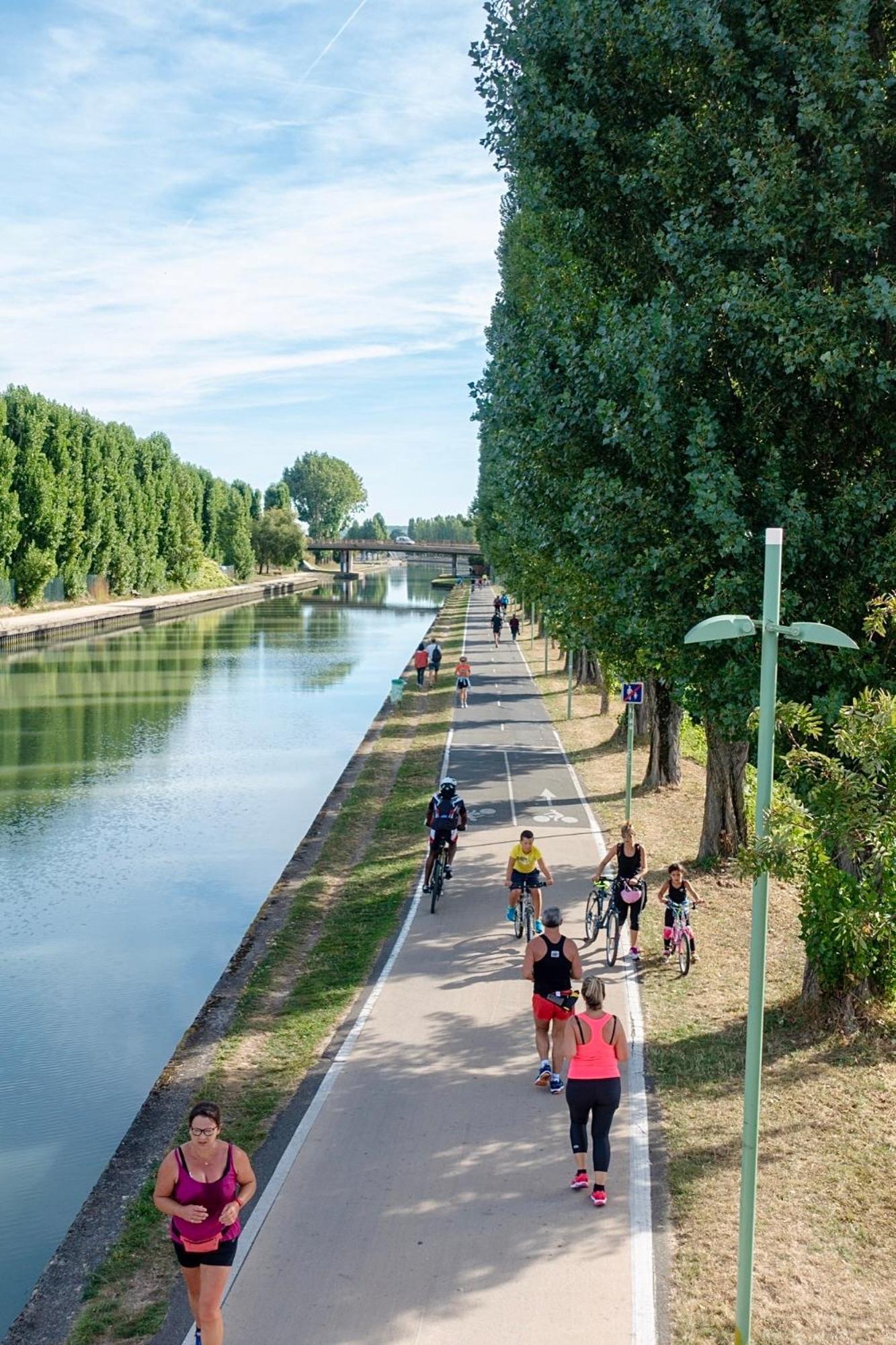 Cozy Cottage Paris Suburb! Бобиньи Экстерьер фото