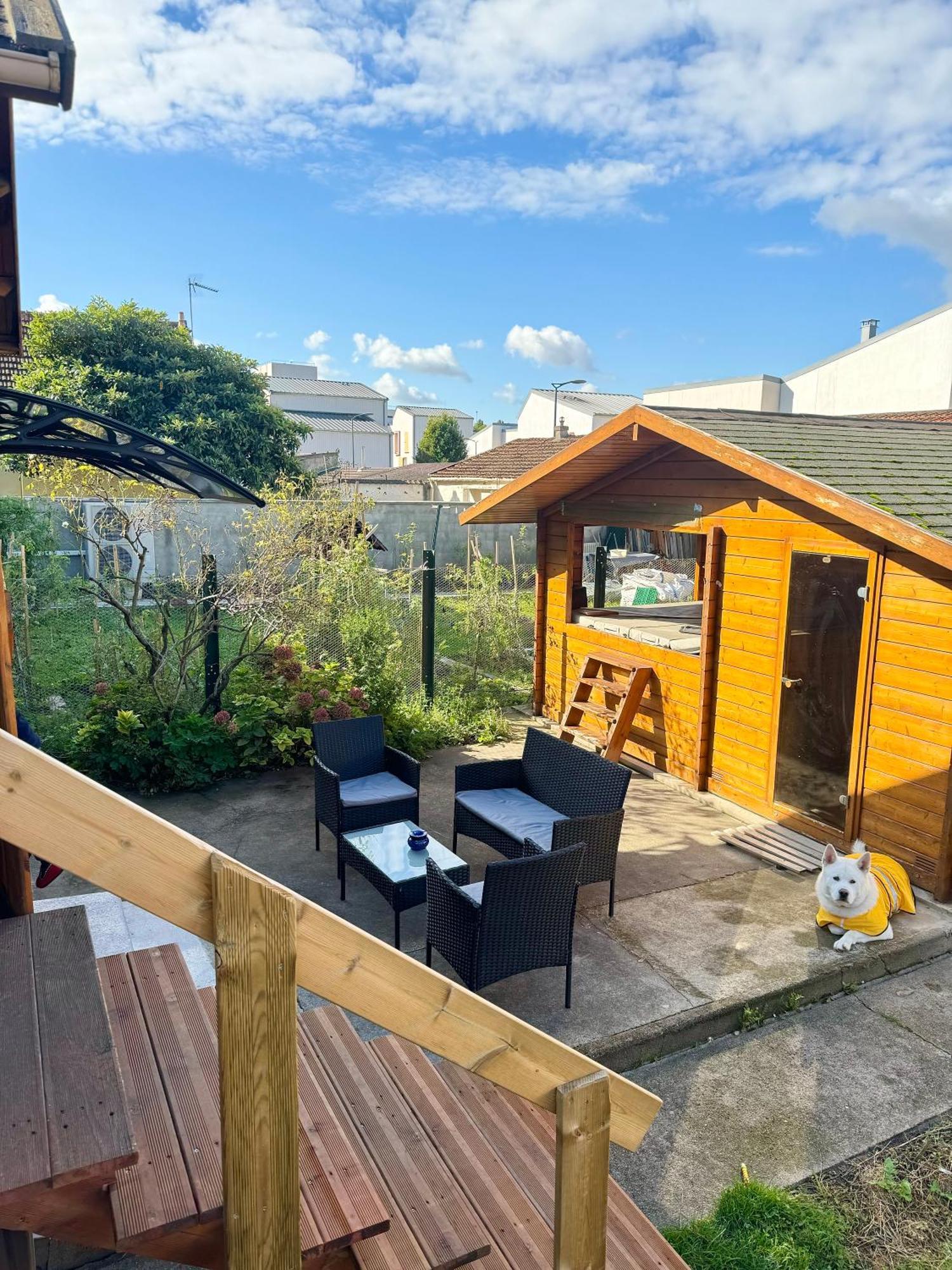 Cozy Cottage Paris Suburb! Бобиньи Экстерьер фото